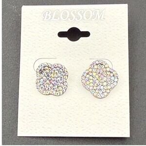 Blossom Clover Crystal Stud Earrings Silver Tone Rhinestone Sparkle